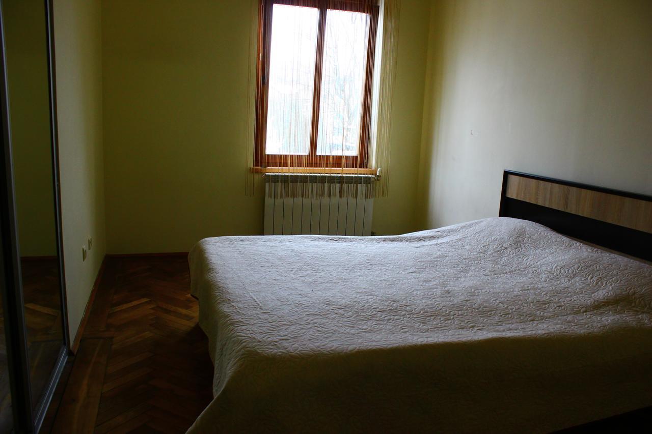 New York Hostel Lviv Exterior photo