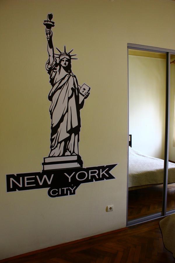 New York Hostel Lviv Exterior photo